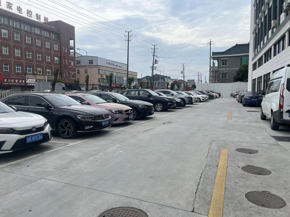 Parking lot